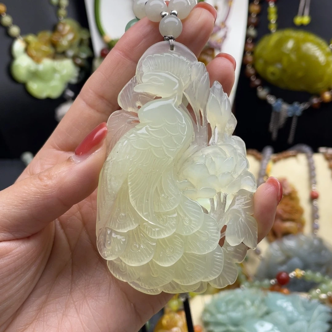 未镶嵌蛇纹石玉颈饰