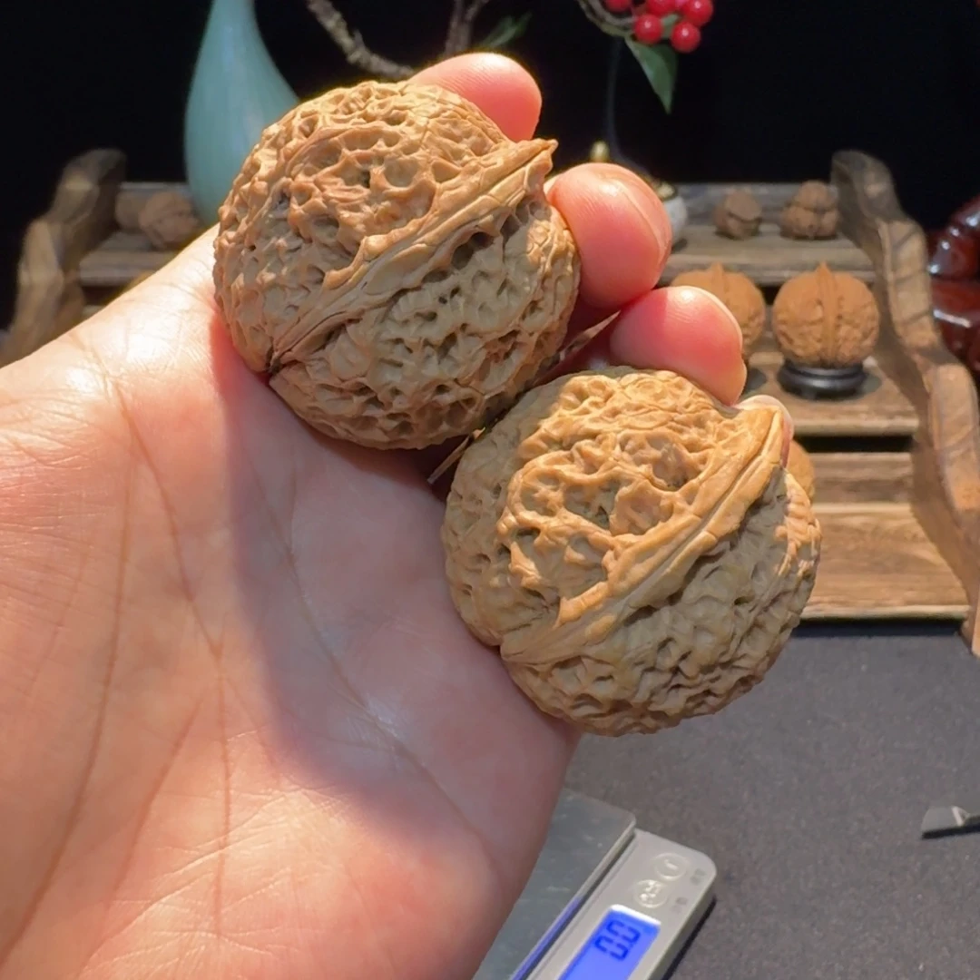 把件文玩核桃云南铁核桃2