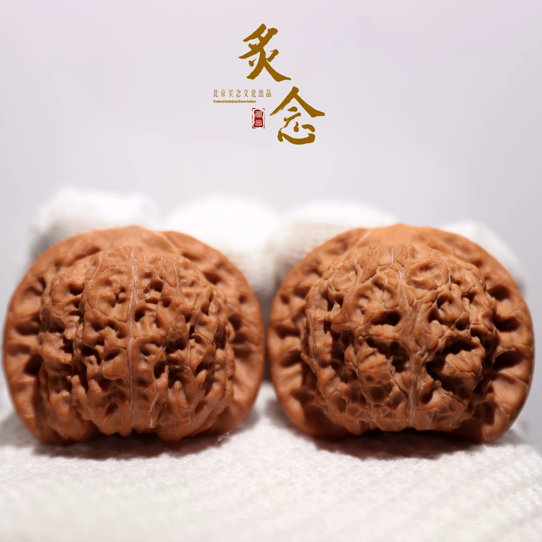 血麒麟 · 41-37-33  一物一图 文玩好物 平谷血麒麟
