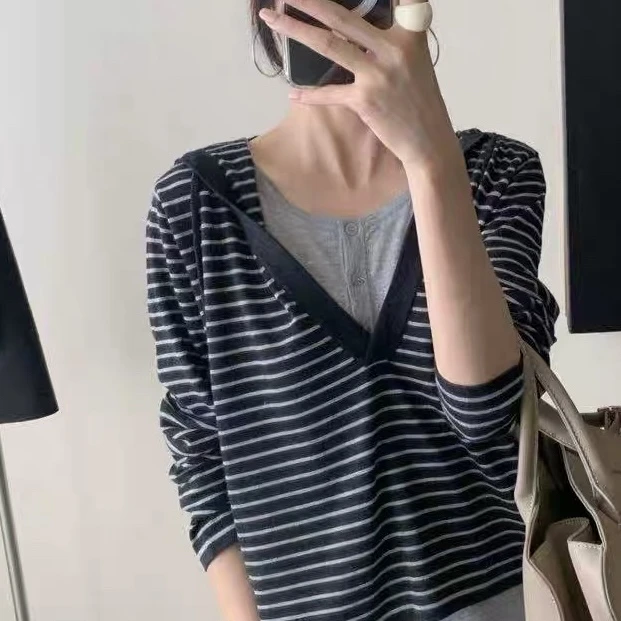 LMM 25120 早秋新款韩国时尚V领条纹针织衫宽松显瘦毛衣假两件套