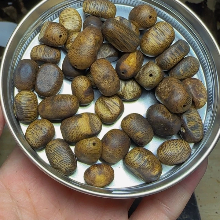 往***…树脂制品白奇散珠子料22克