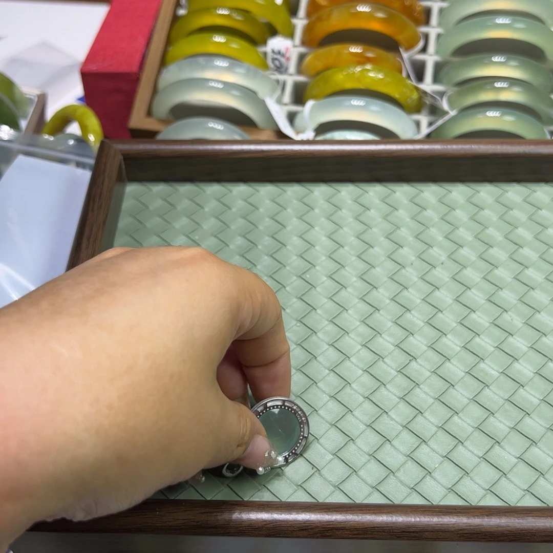 社***龙蛇纹石玉未镶嵌手镯