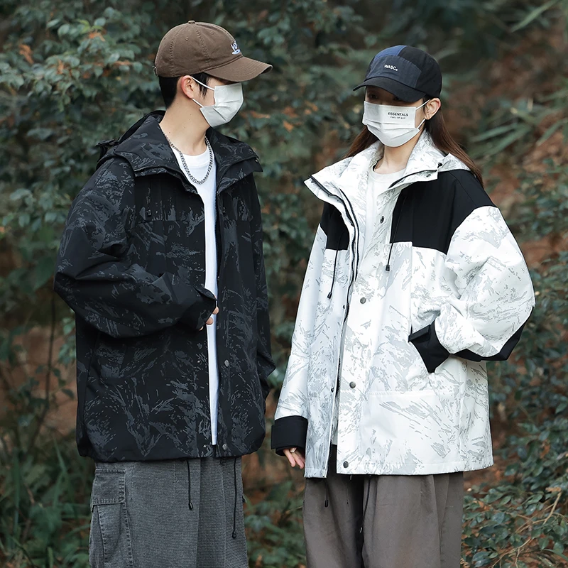 户外新款秋季防风外套男女同款连帽情侣冲锋外套-2456