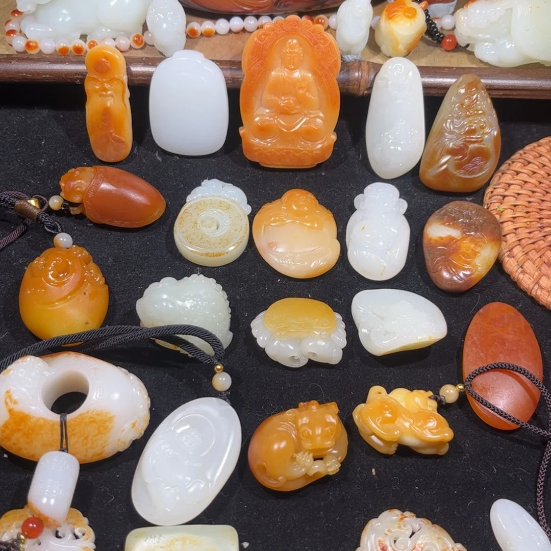 和田玉颈饰未镶嵌