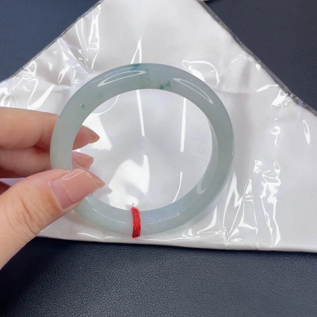 怡***乐翡翠未镶嵌手镯冰飘花