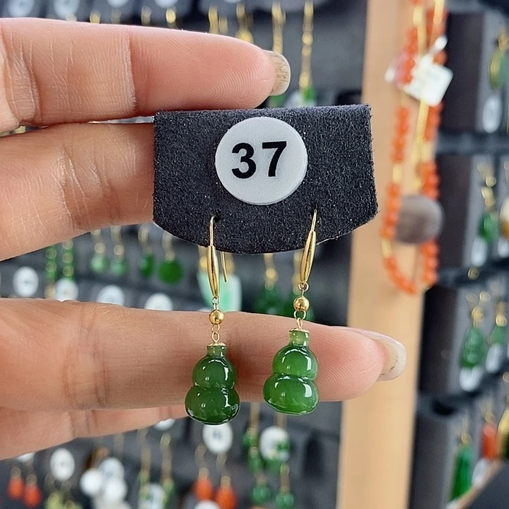 和田玉耳饰18K金镶嵌