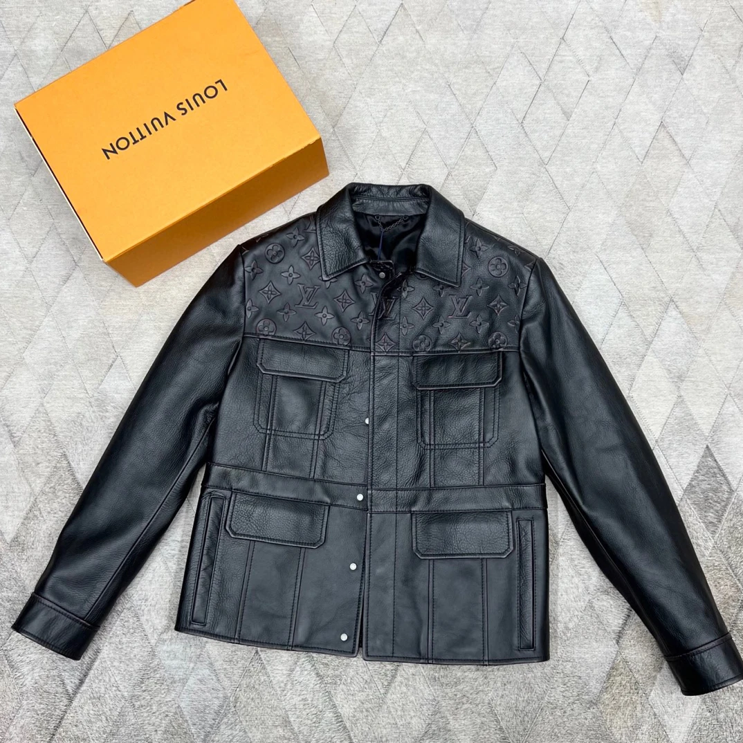 全新未使用 LouisVuitton/路易威登 133001 浮雕老花猎装皮衣夹克