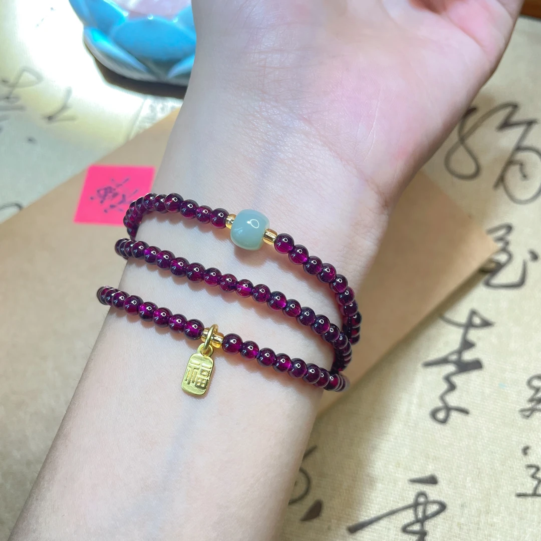 【如愿】带证天然石榴石三圈手链搭配和田玉福牌