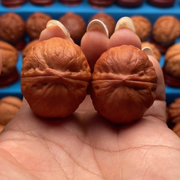 核桃精品文玩核桃手捻元宝