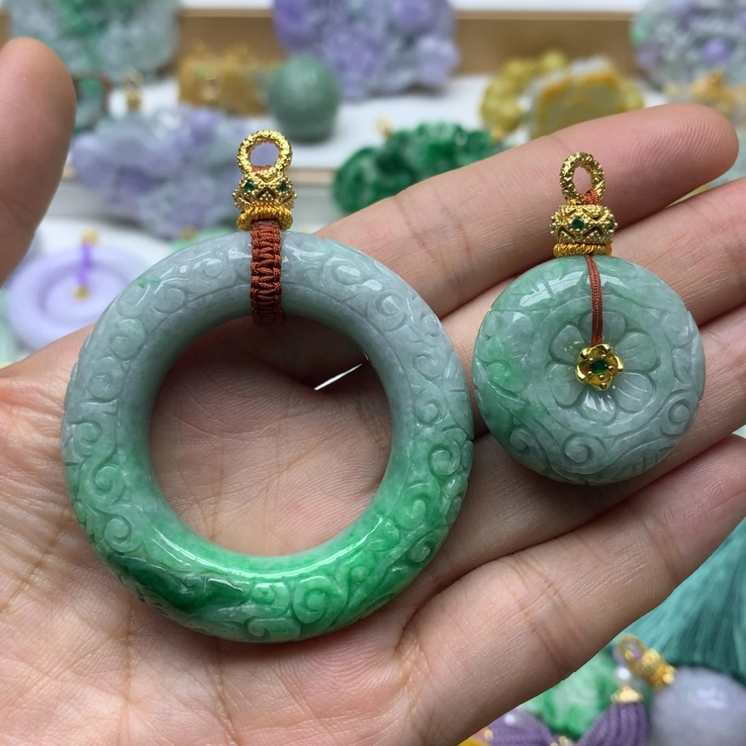 翡翠颈饰未镶嵌翡翠