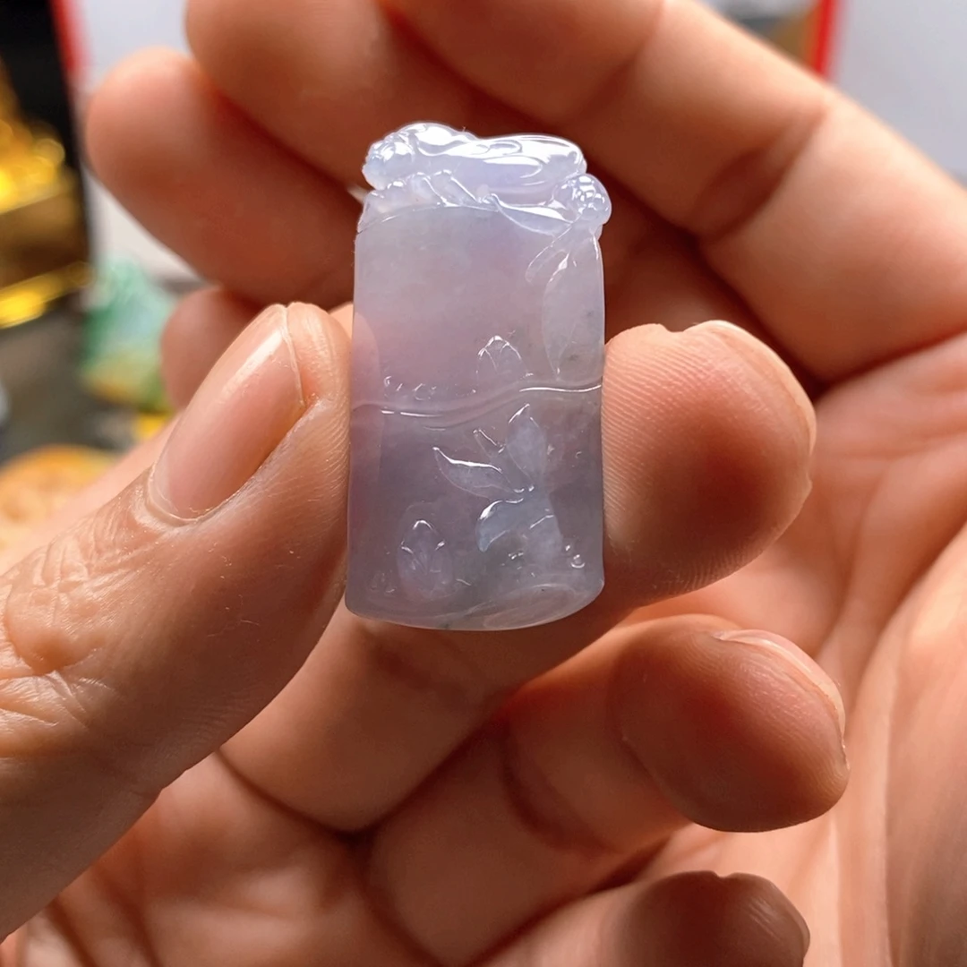翡翠颈饰未镶嵌竹节