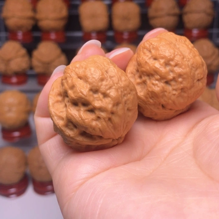 文玩核桃吊坠一**戏24玉龙小金蟾