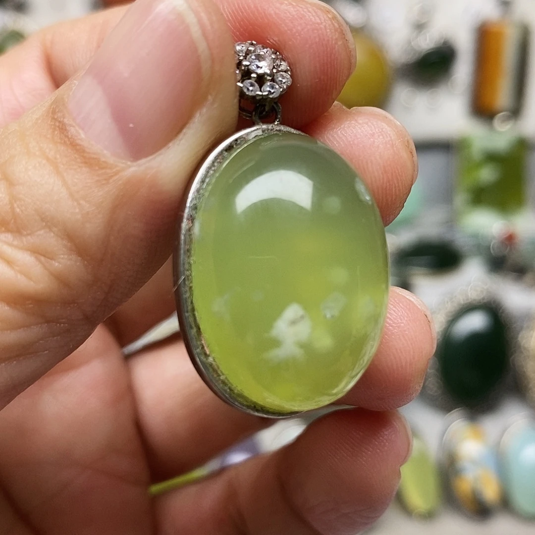 蛇纹石玉银S925镶嵌吊坠