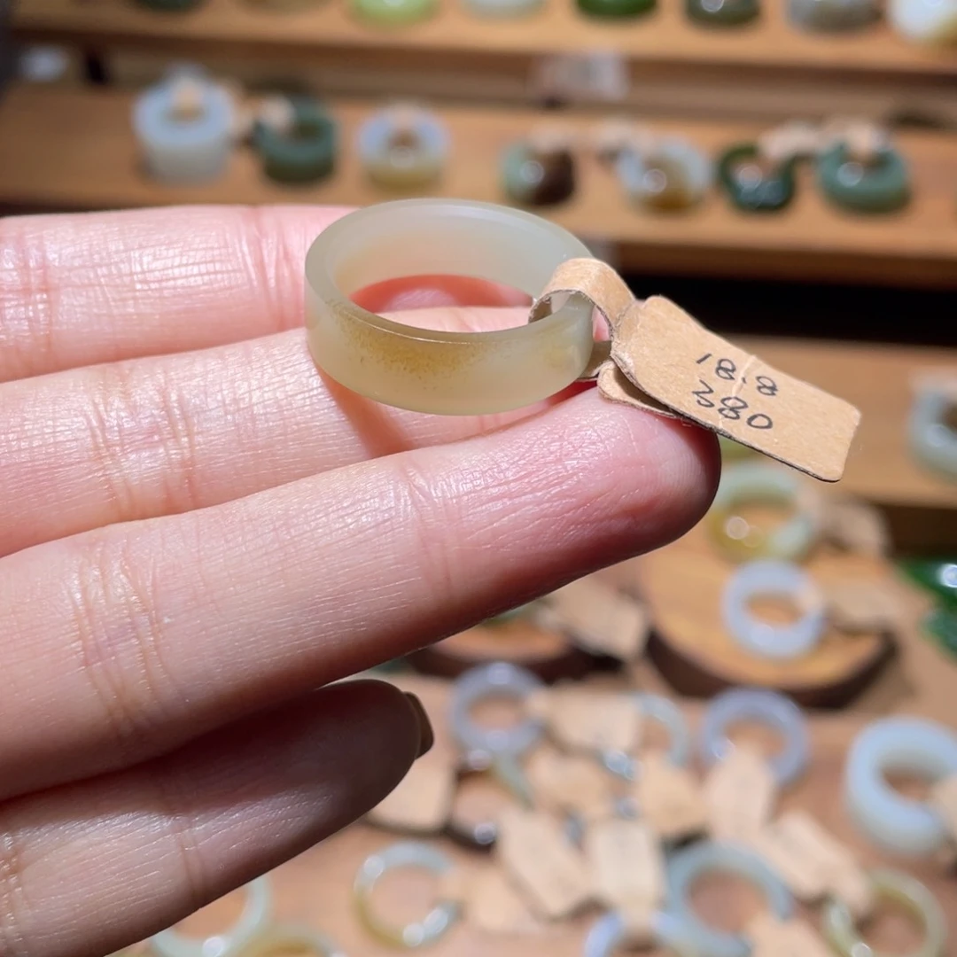 和田玉戒指未镶嵌伊**气18.8