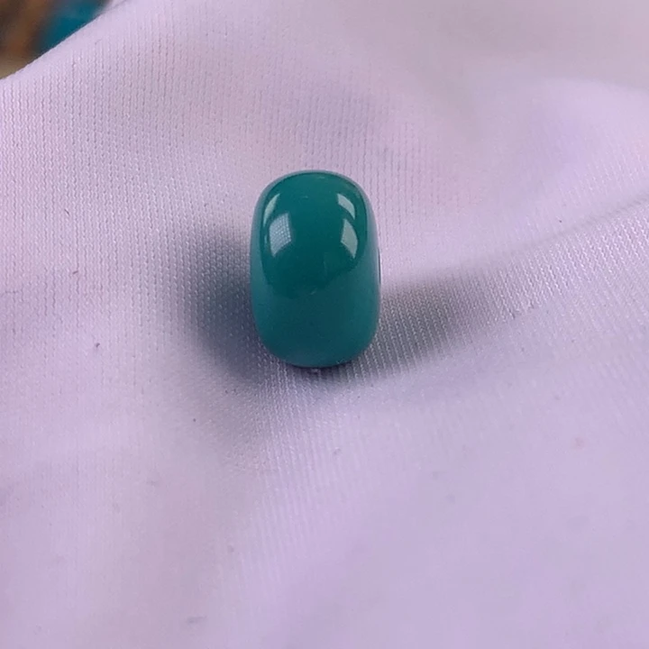 绿松石未镶嵌珠宝奇石10.2x6.6mm