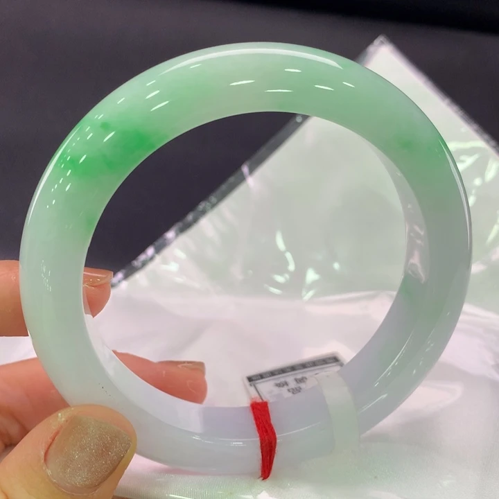 翡翠手镯未镶嵌正圈61