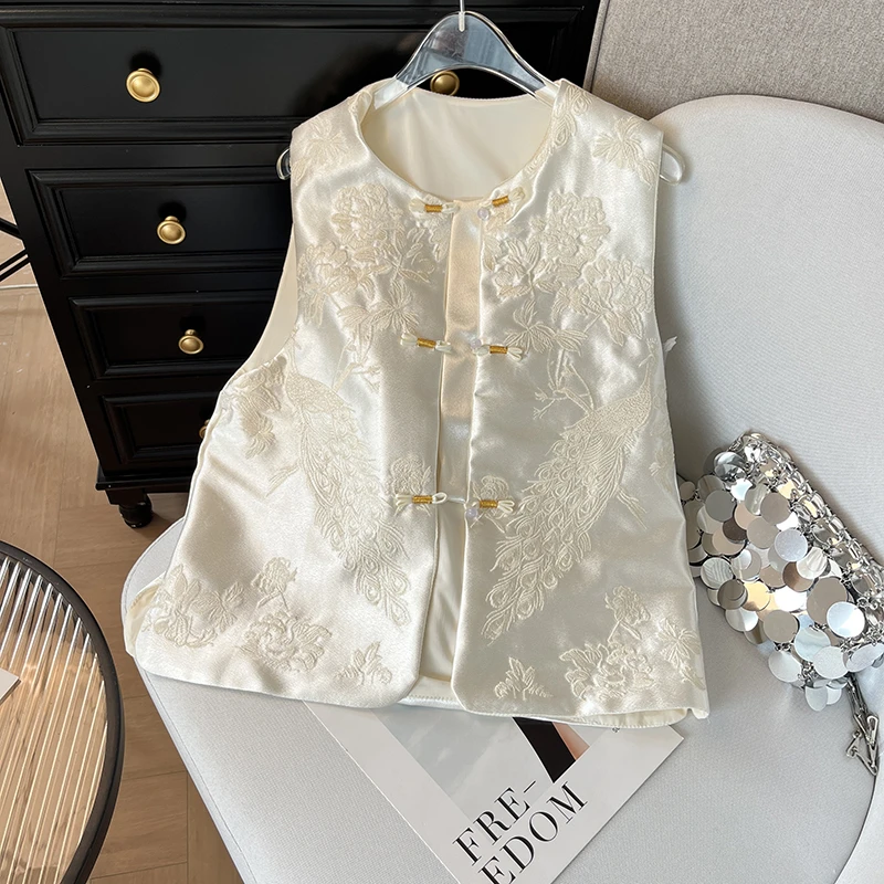 2025新中式国风气质高档马甲女秋季百搭温柔轻奢圆领盘扣刺绣外套