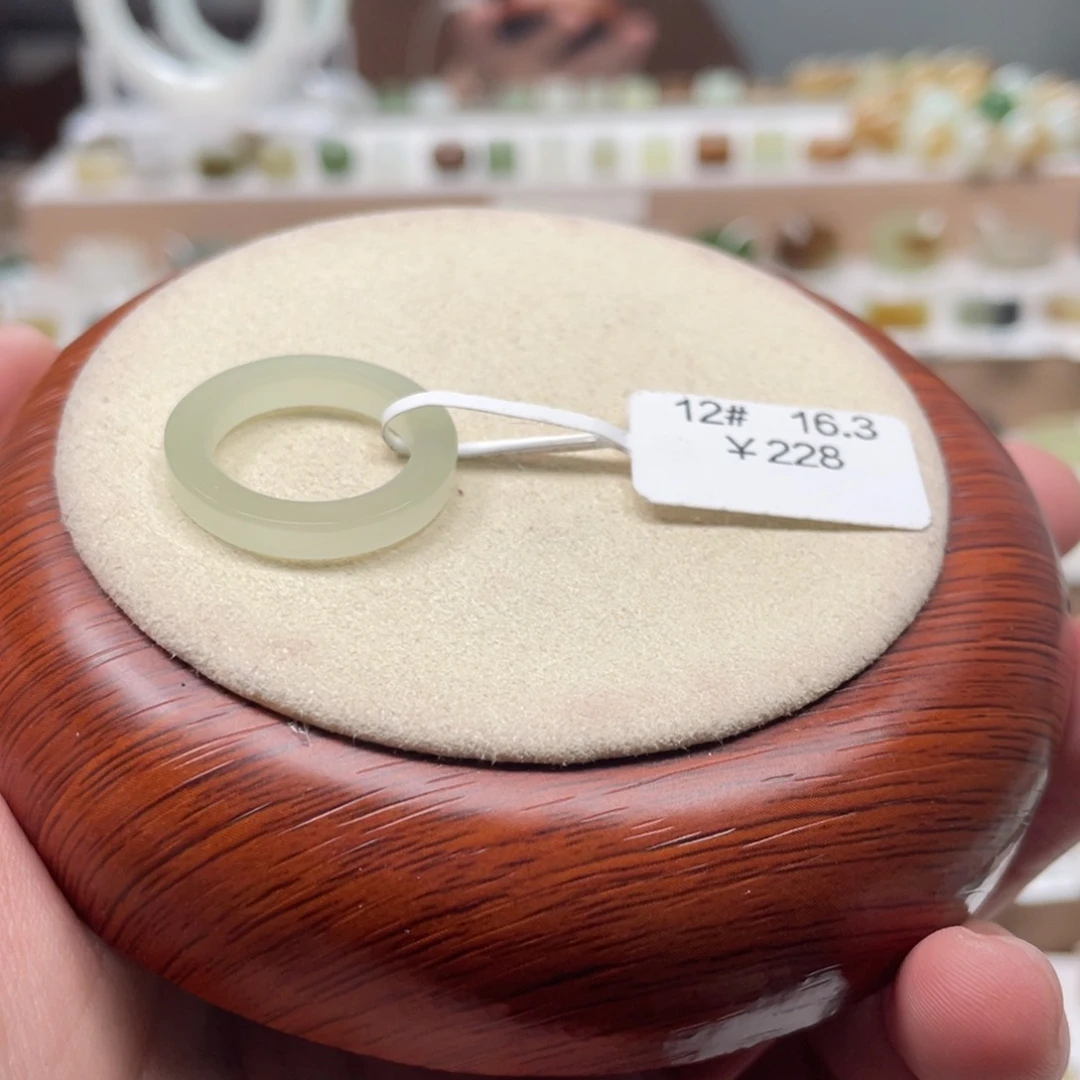 和田玉戒圈未镶嵌老*.16.3