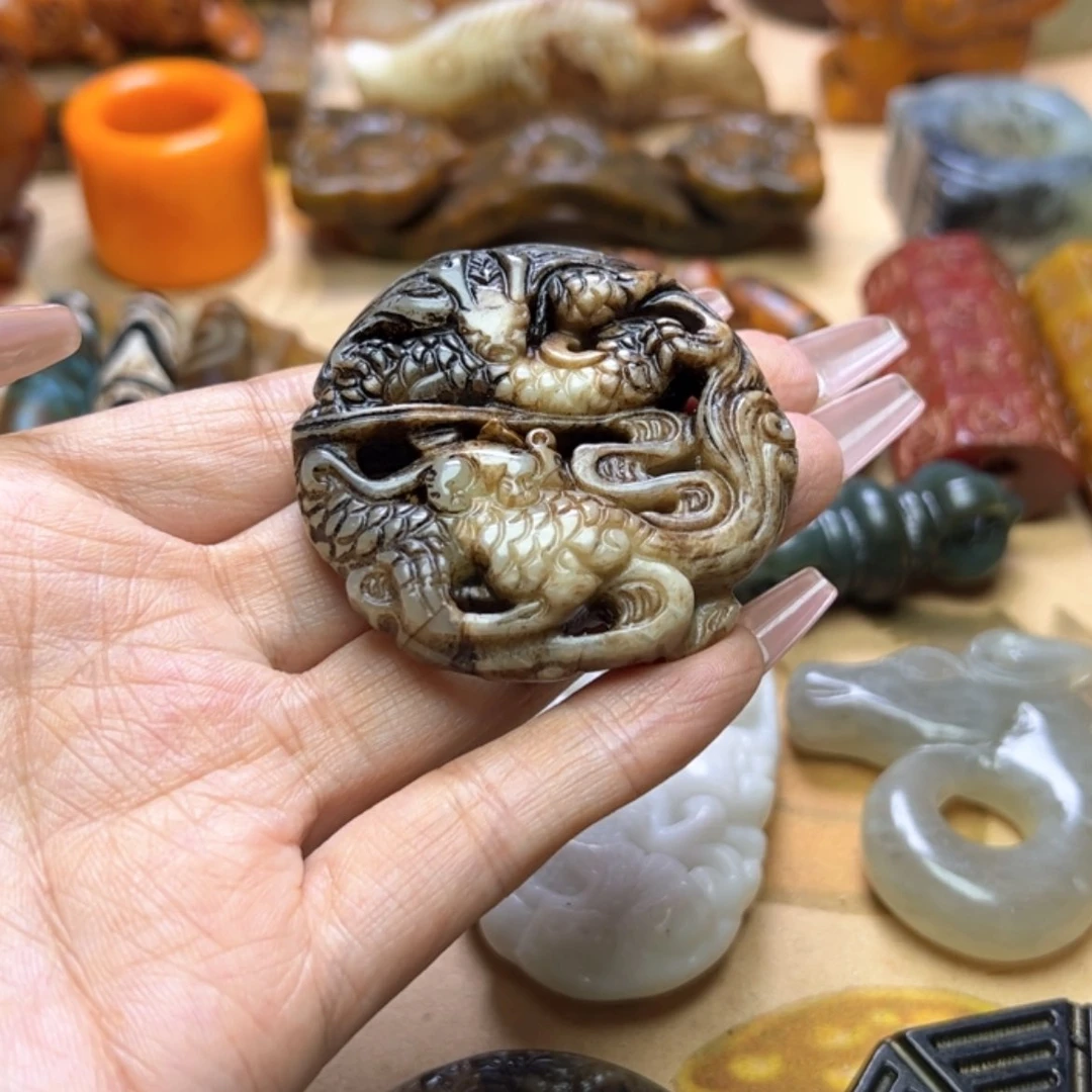 【闪购商品】蛇纹石玉颈饰未镶嵌