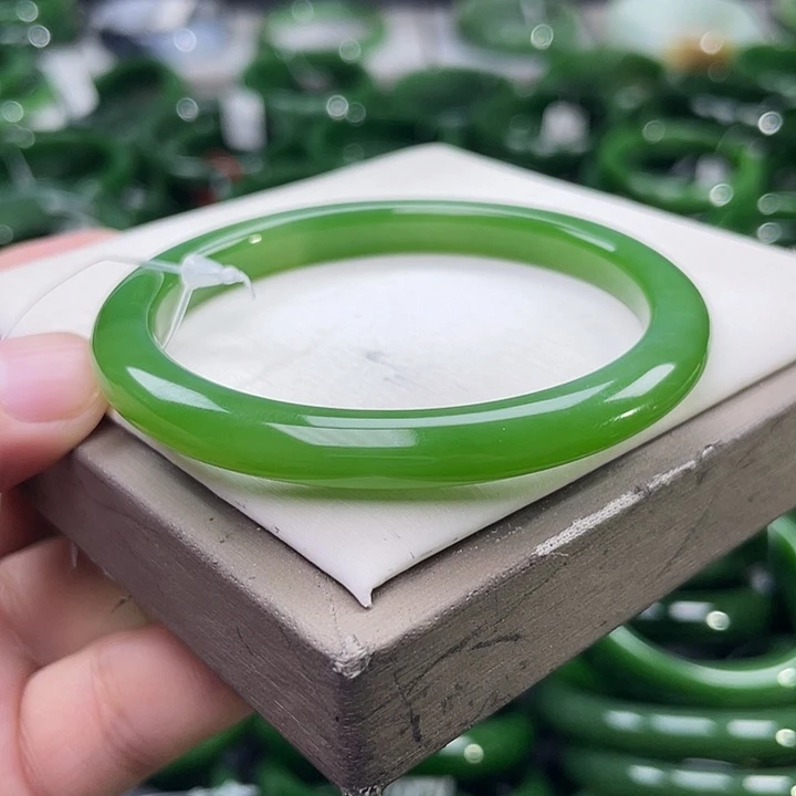 未镶嵌手镯和田玉（碧玉）