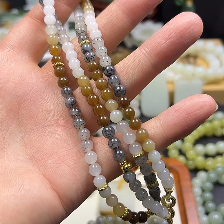 林***木和田玉（糖玉）未镶嵌手链
