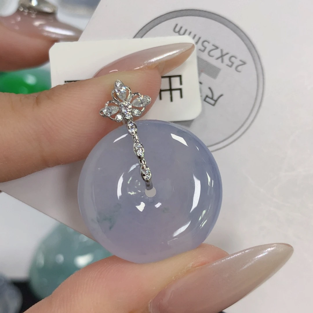 颈饰18K金镶嵌翡翠