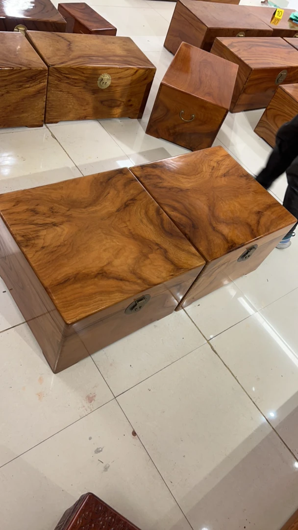 老樟木箱整板一对尺寸60x58x39