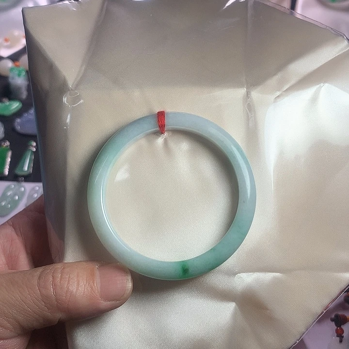 翡翠未镶嵌手镯缅甸翡翠A货