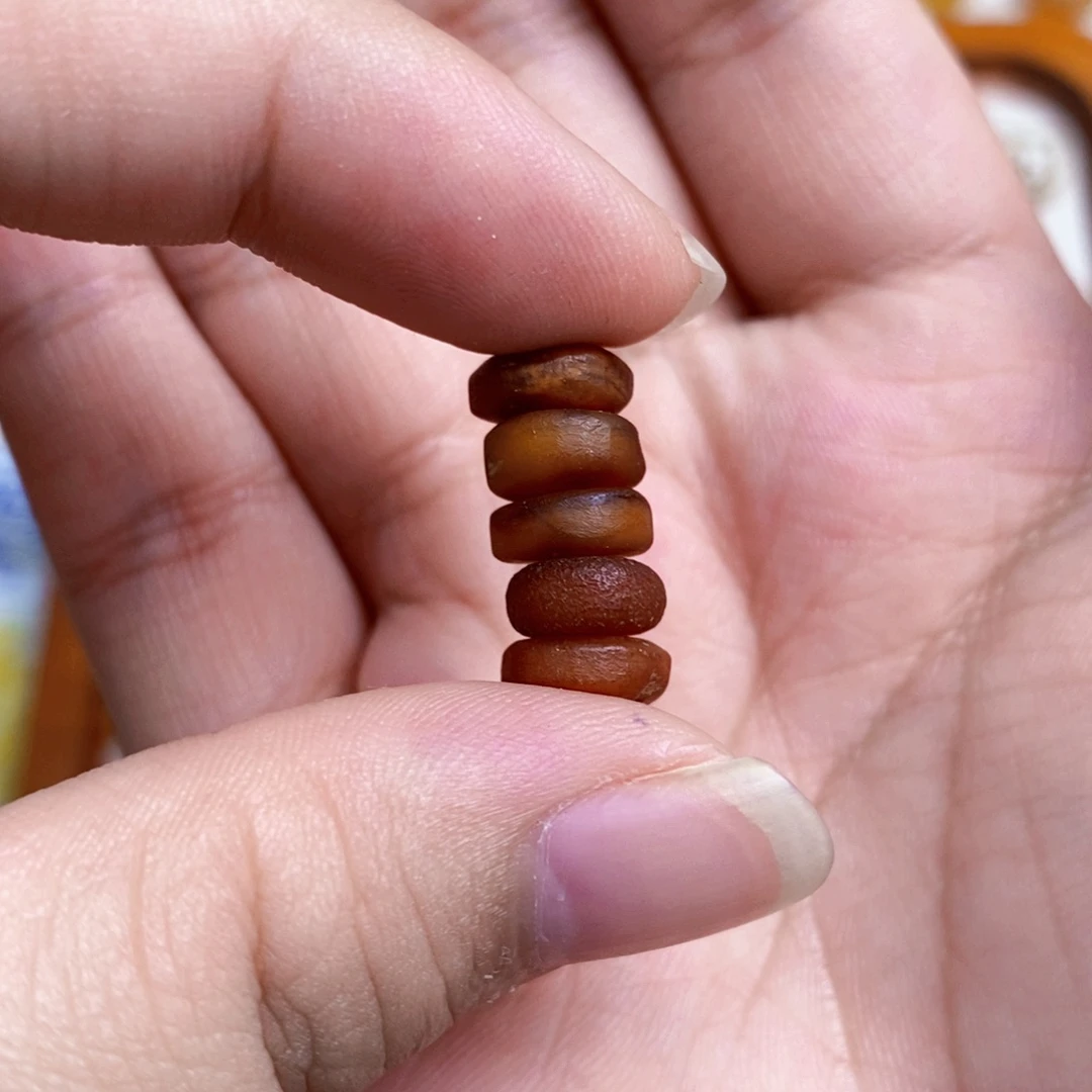 未镶嵌琥珀珠宝奇石