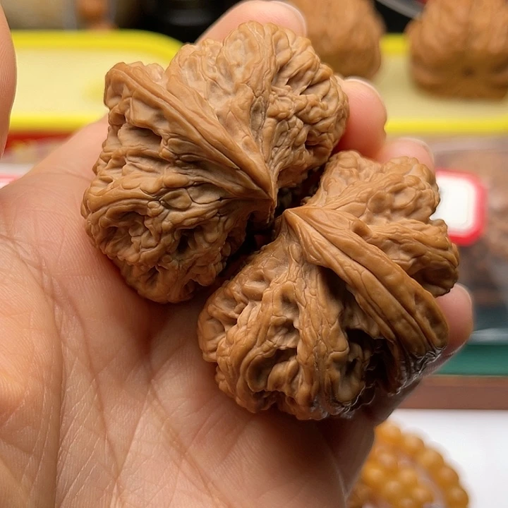 桃核把件?****…半壁江山