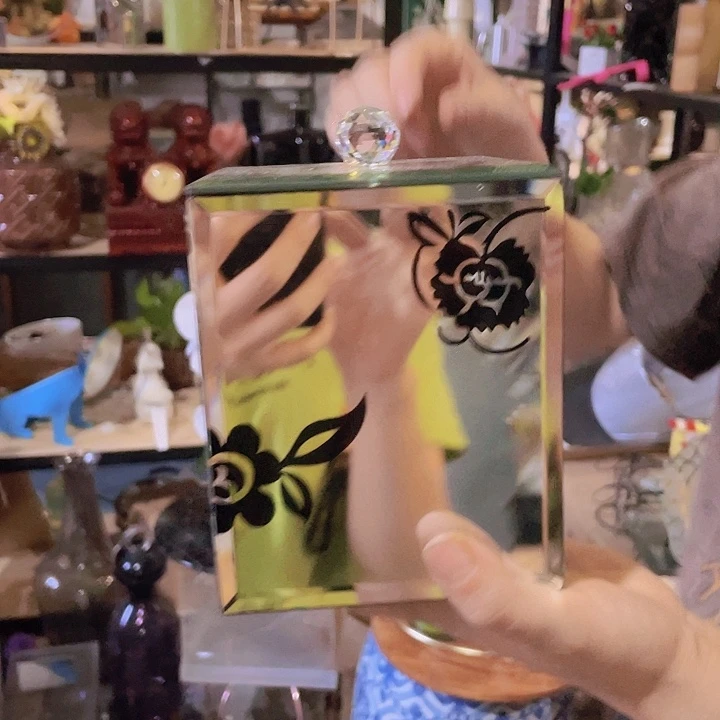 陶瓷花瓶部分微瑕