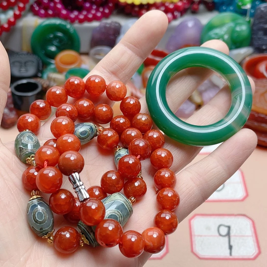 玛瑙/玉髓颈饰合金红**宝