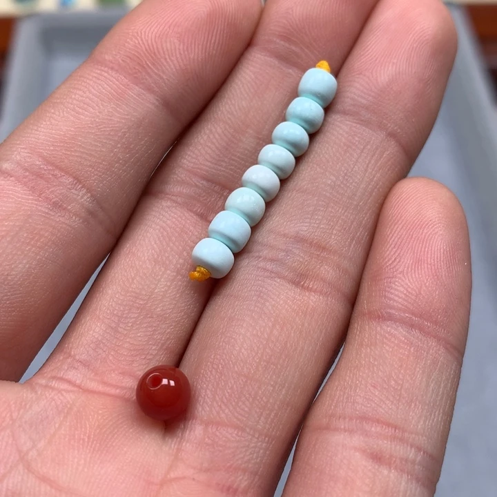 南红玛瑙配饰未镶嵌