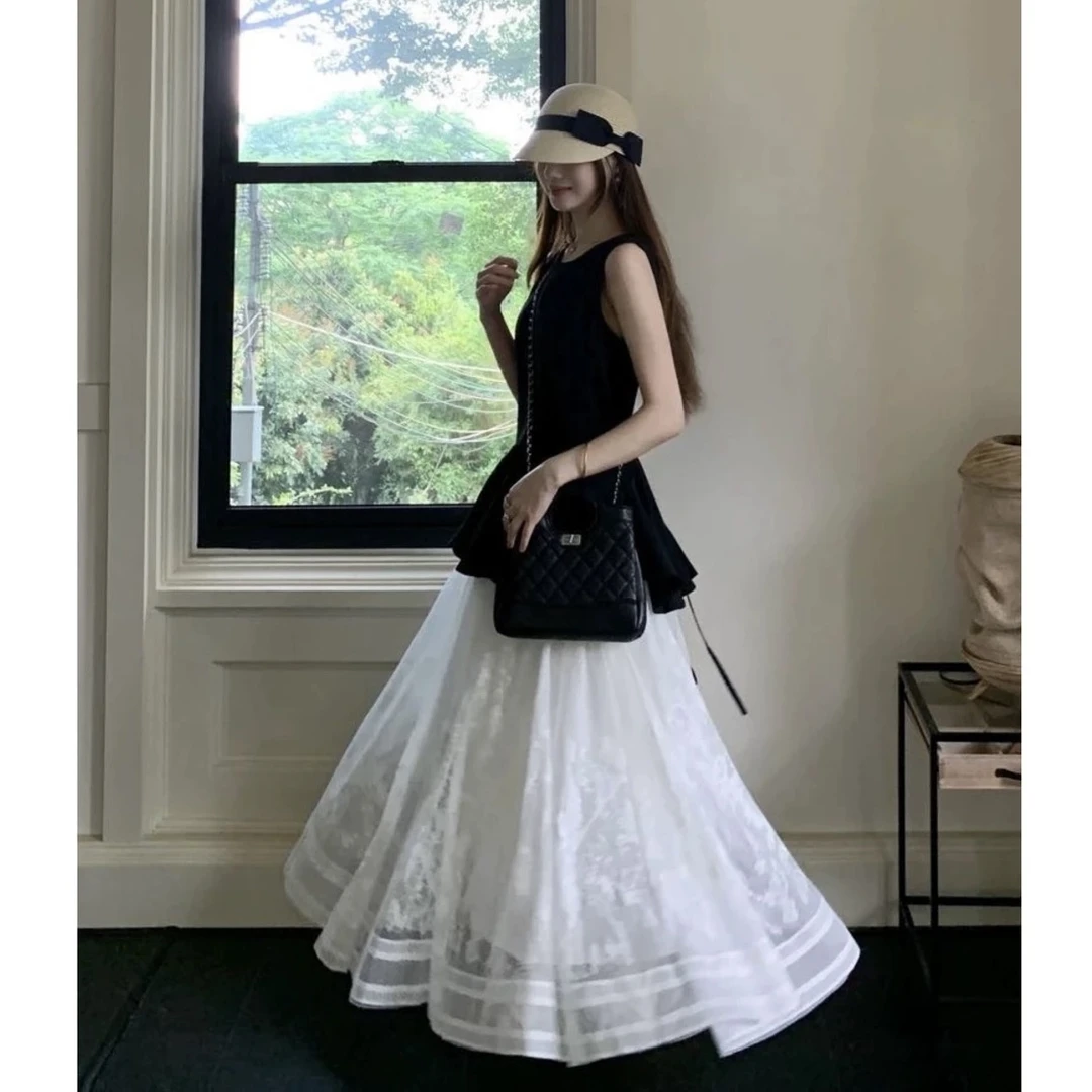 【夏日奥黛丽】轻盈垂坠肌理上衣百搭立体花纹蕾丝半裙两件套A1313