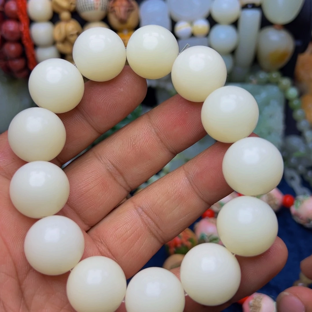 吊坠白玉菩提天然的天然