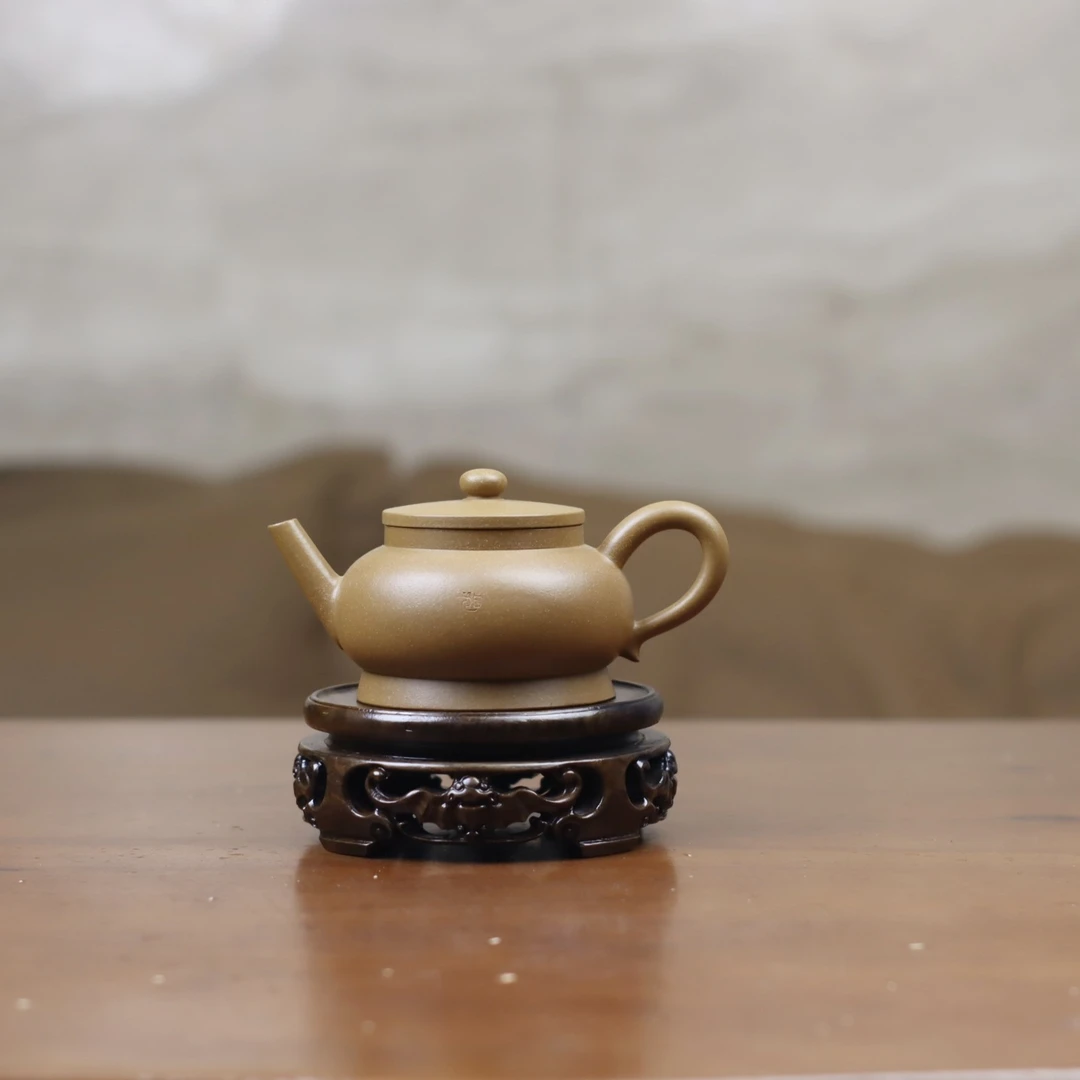 【旭壶山房底款】蟹黄段圣手43代-容量210cc左右。