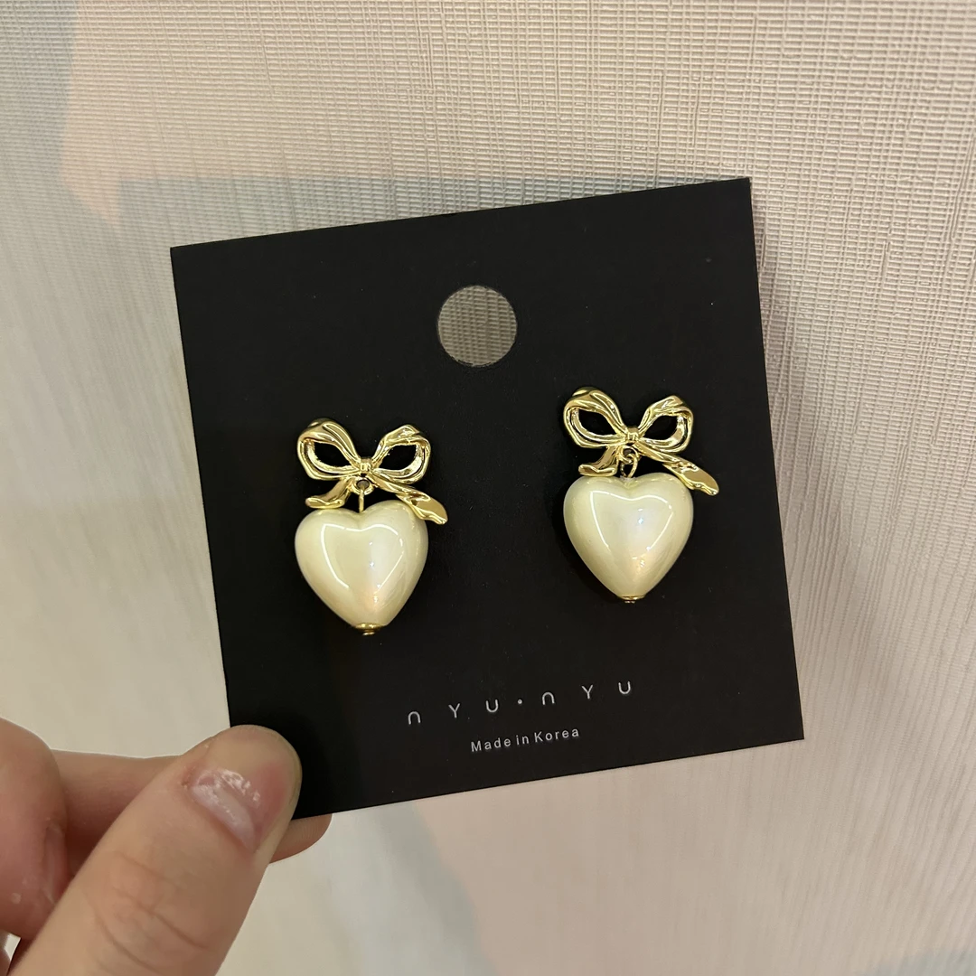 925银仿珍珠耳饰 CHANGE x 爱心蝴蝶结 甜美气质高级感 特 E509