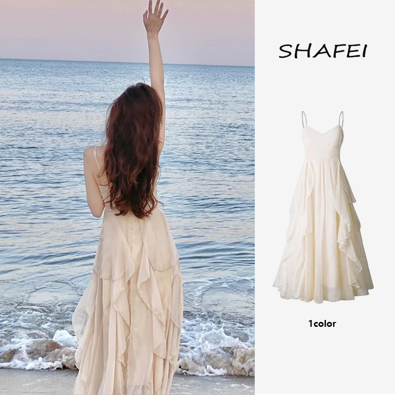 春夏季度假吊带荷叶边连衣裙云南旅游森系仙女裙三亚海边沙滩裙女
