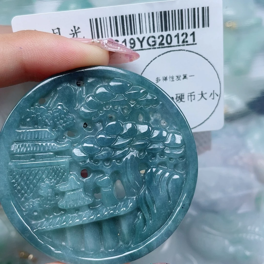 吊坠(不含链)未镶嵌翡翠