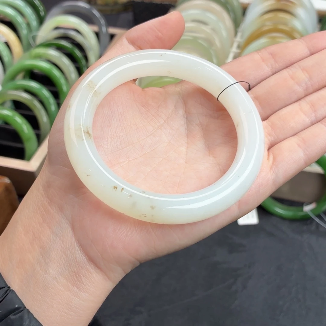 和田玉未镶嵌手镯-润白底桂花糕15号