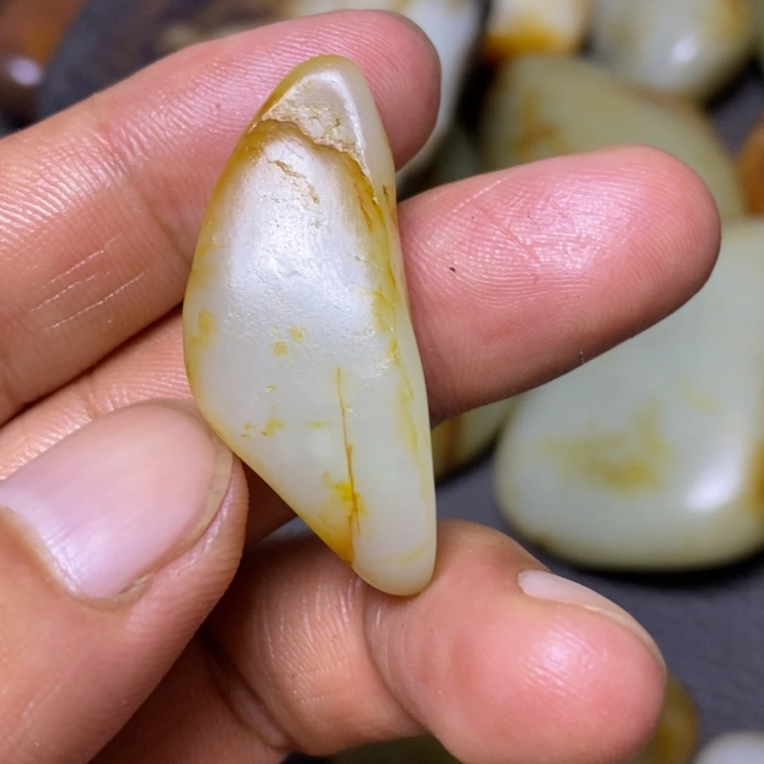 未镶嵌和田玉（糖玉）挂件