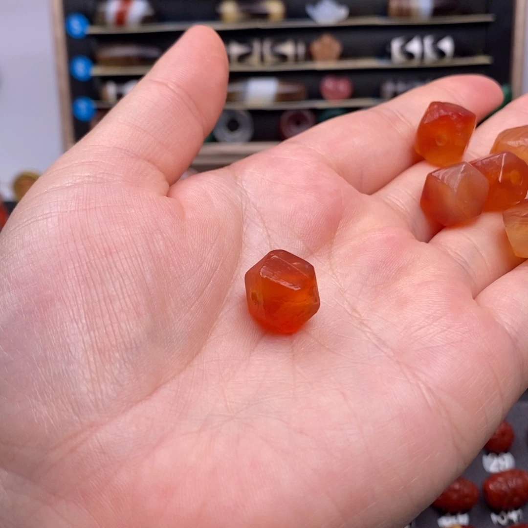 英***瞧玛瑙/玉髓合金珠宝半成品