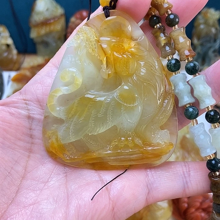 蛇纹石玉合金颈饰