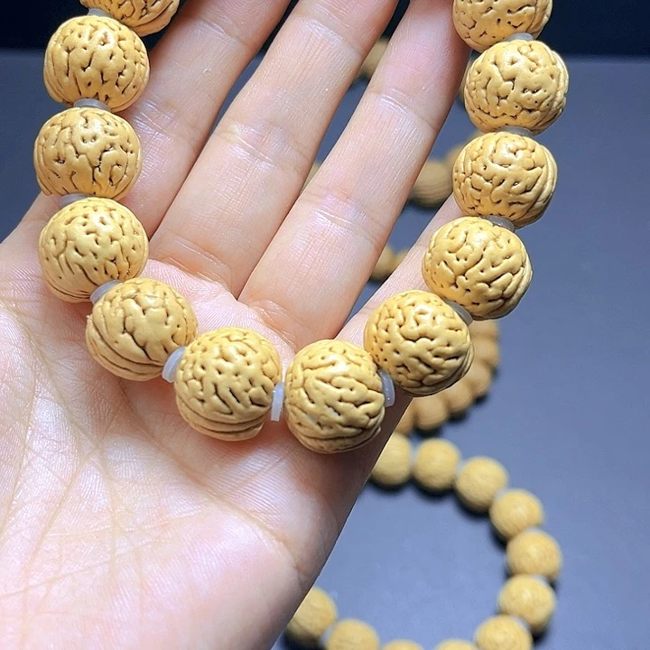 桃核吊坠小金豆手串