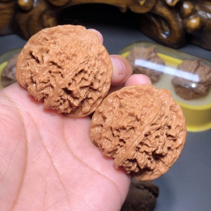 文玩核桃把件东*43.5满天星