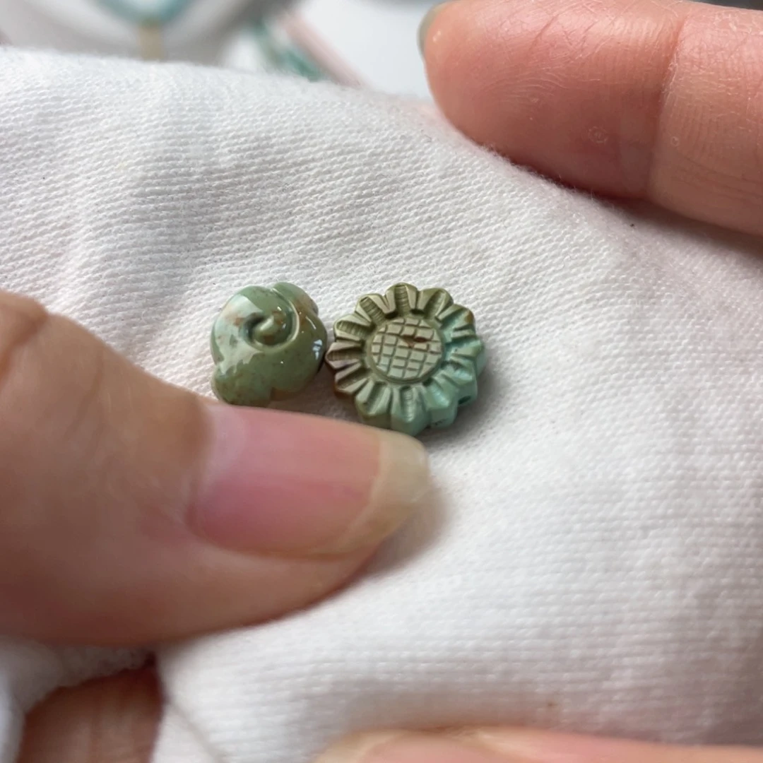 南红玛瑙配饰未镶嵌