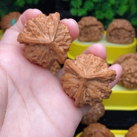 把件文玩核桃三棱39全品