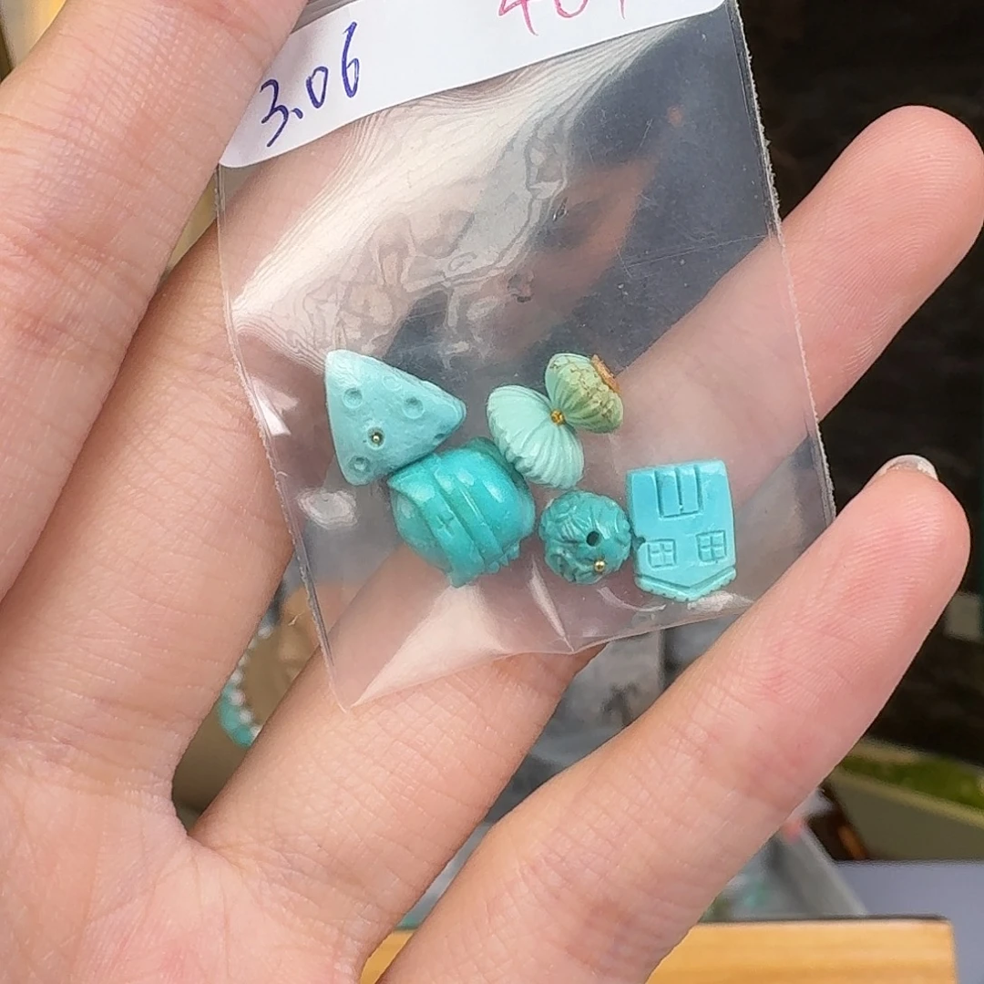 绿松石未镶嵌挂件