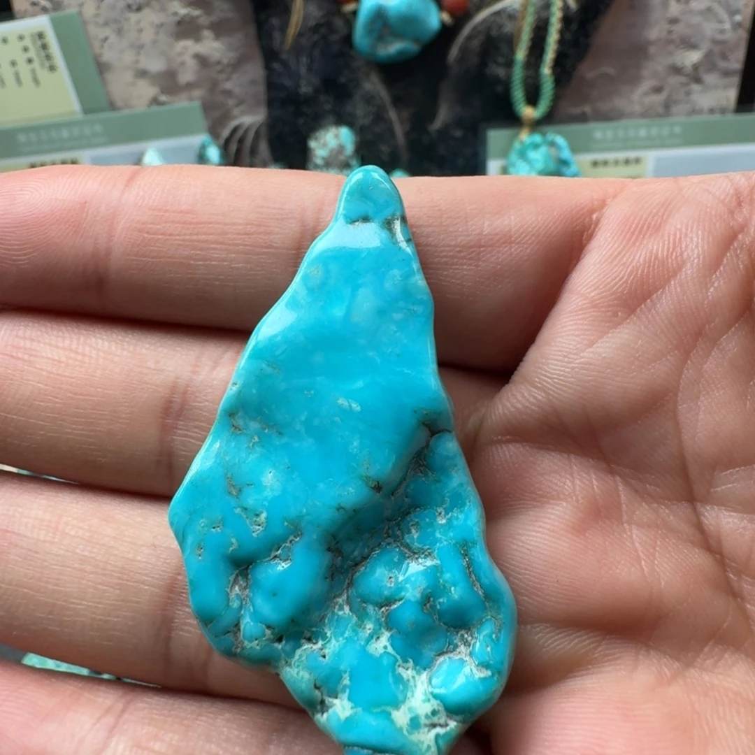 绿松石未镶嵌珠宝奇石