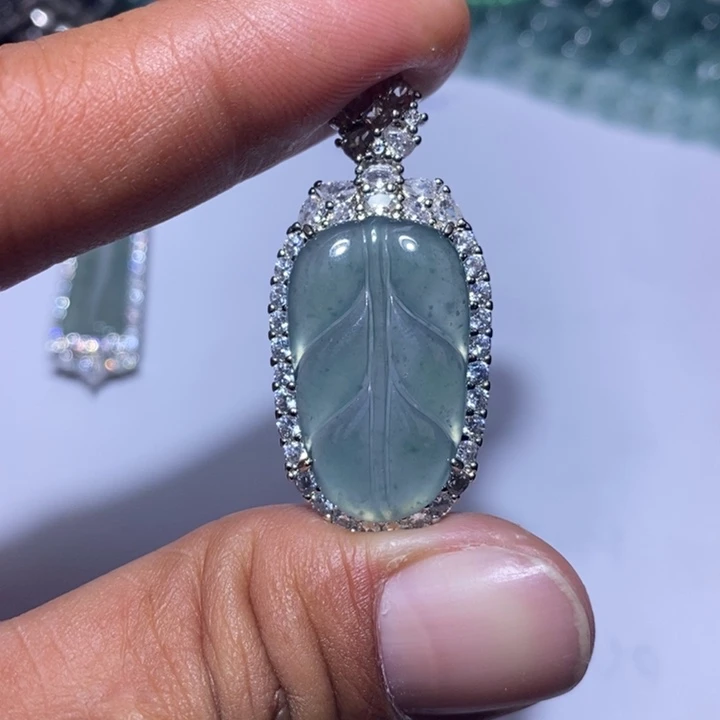 翡翠未镶嵌颈饰天然翡翠